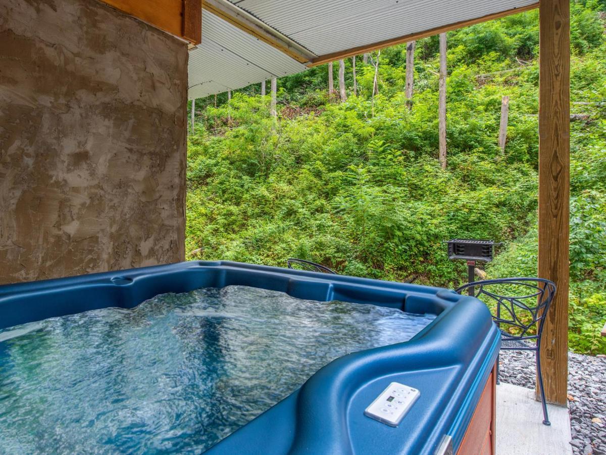Bearly Hidden Villa Gatlinburg Exterior foto