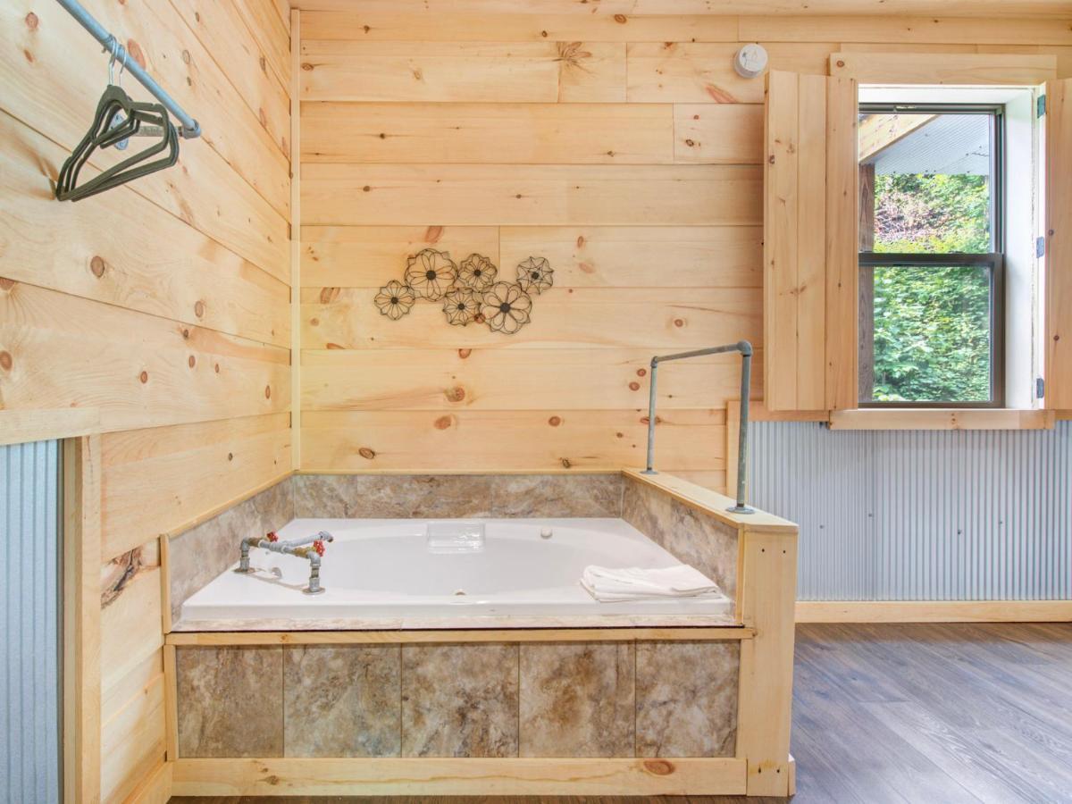 Bearly Hidden Villa Gatlinburg Exterior foto